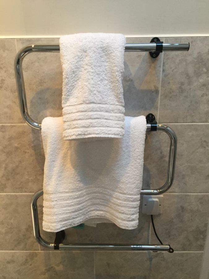 Stapehill Lodge B&B Hampreston Экстерьер фото
