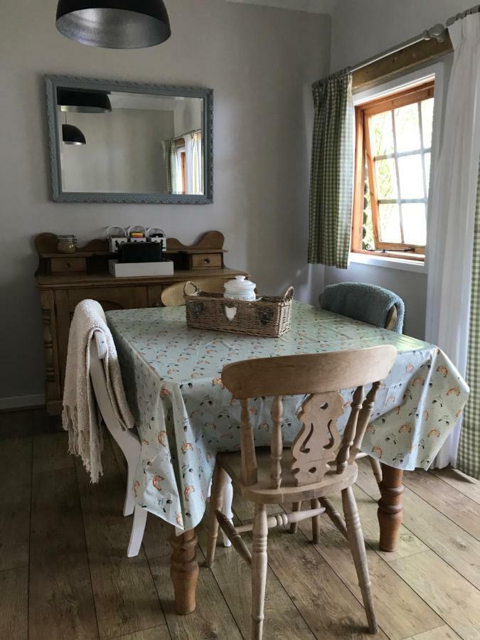 Stapehill Lodge B&B Hampreston Экстерьер фото